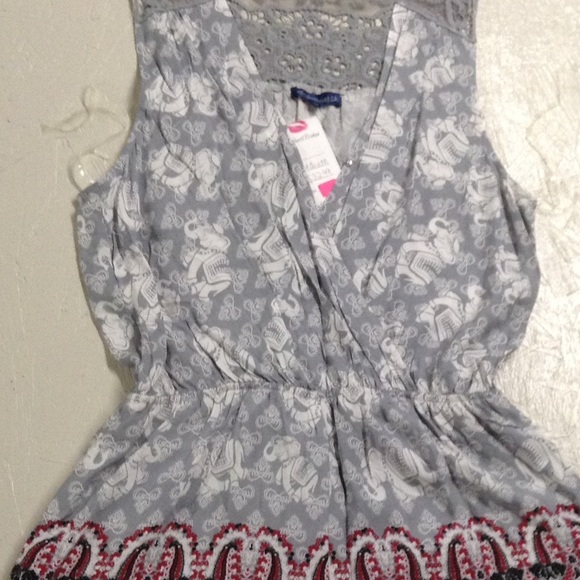 WonderLust La Romper V-Neck Elephant Print! - Picture 5 of 7